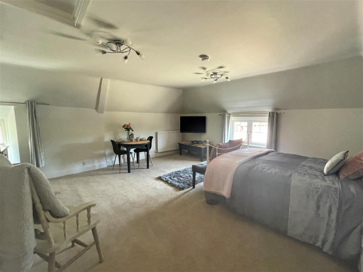 The Dairyman Suite Moreton  Bagian luar foto